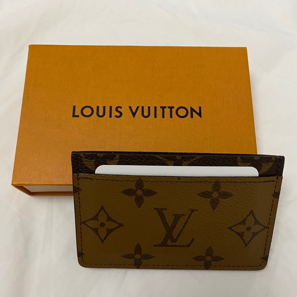 ❌SOLD❌LV Reverse Monogram Card Holder